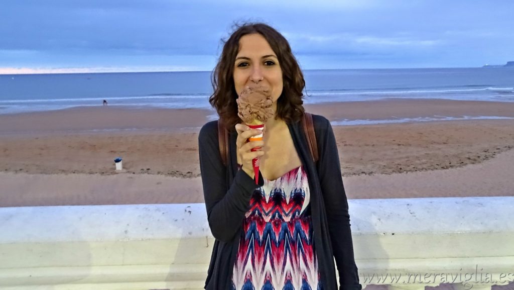 Tomando un helado en Santander